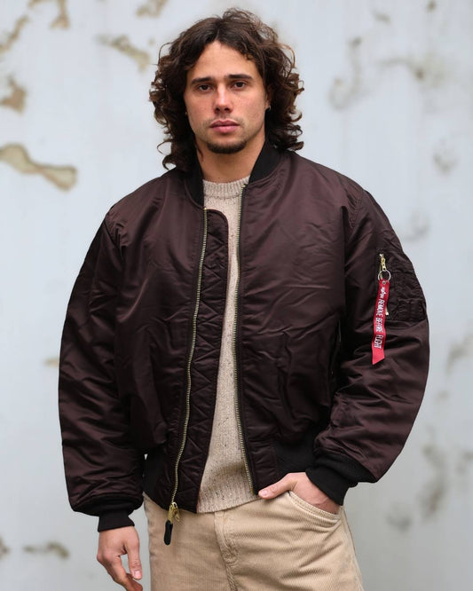 Carhartt - Maglione e Pantalone | Alpha Industries - Giubbotto | Dr Martens - Scarpa