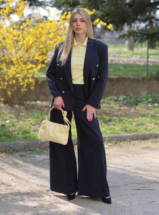 Vicolo - Completo gessato blu e polo | Ovye - Décolleté | J. Dembar - Borsa