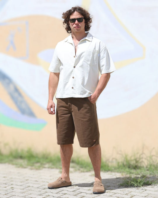 Obey - Camicia | Levi's - Bermuda | Birkenstock - Ciabatta