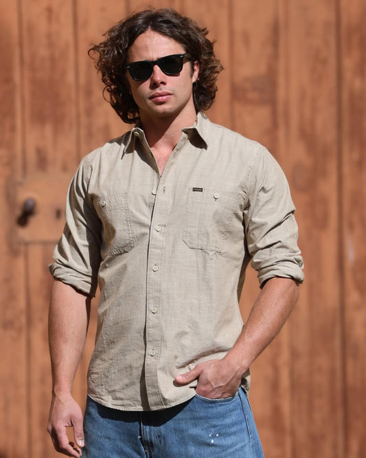 Filson - Camicia | Carhartt - Bermuda | Birkenstock Ciabatta