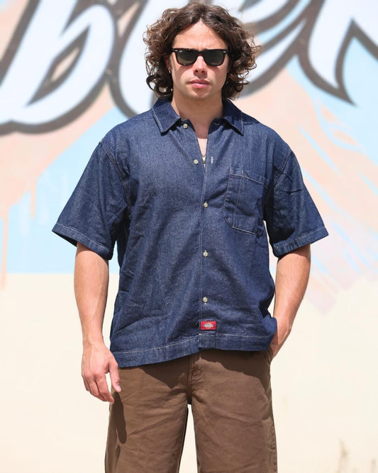 Dickies - Camicia | Levi's - Bermuda | Birkenstock - Ciabatta